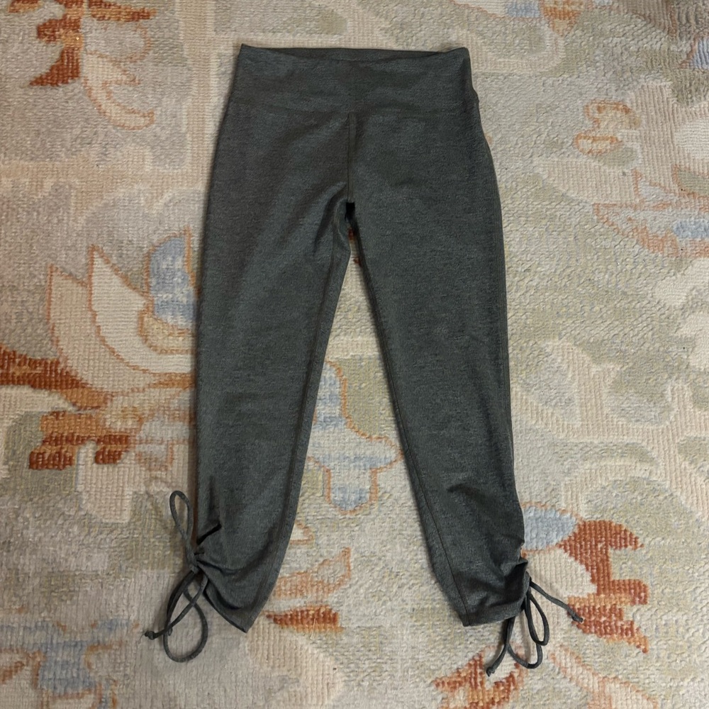 Abercrombie & Fitch Army Green Athletic Cropped Leggings with Tie Bows